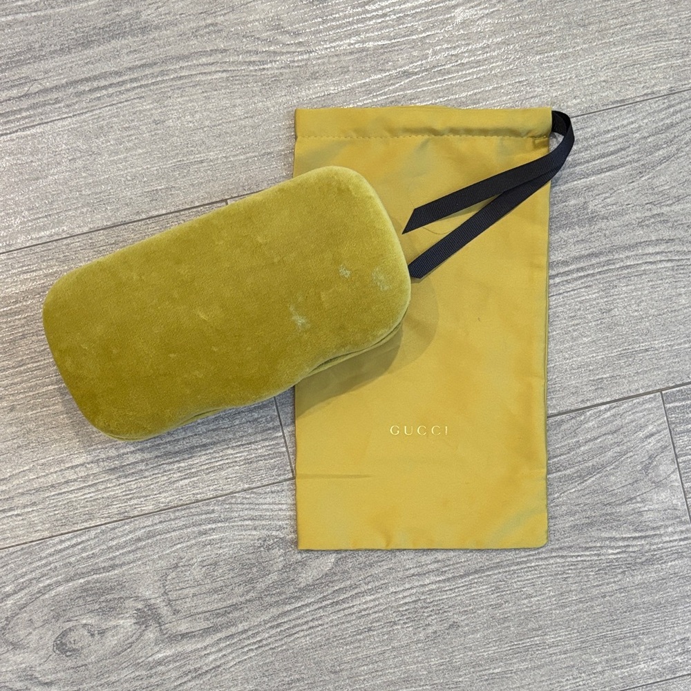Gucci Velvet Sunglasses Case w/ Dustbag